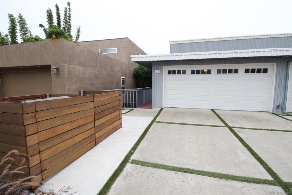 2212 Edinburg Ave, - Photo 7
