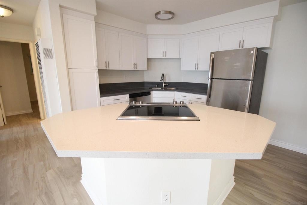 2212 Edinburg Ave, - Photo 13