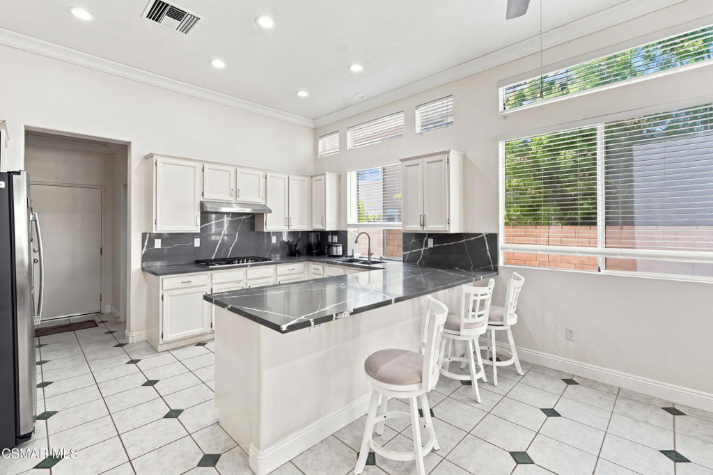 2809 Cimmaron Avenue - Photo 6
