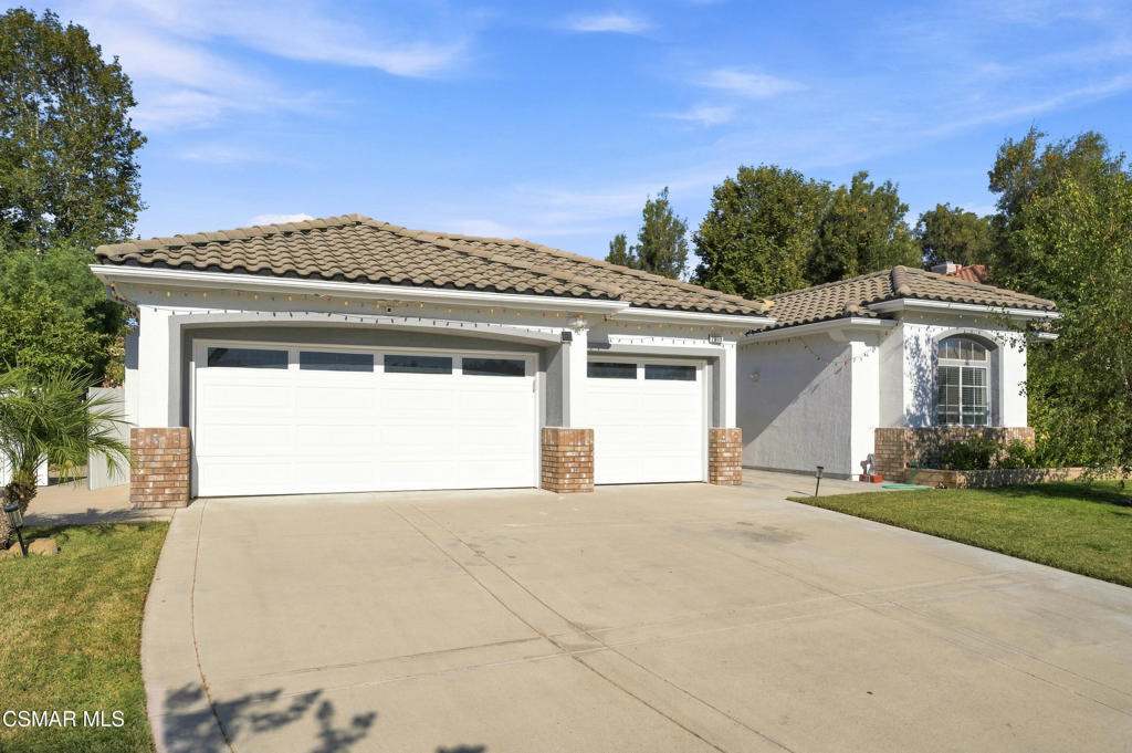 2809 Cimmaron Avenue - Photo 0