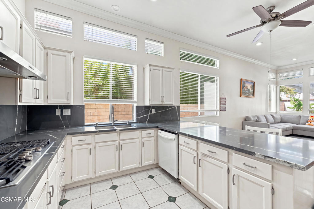 2809 Cimmaron Avenue - Photo 7
