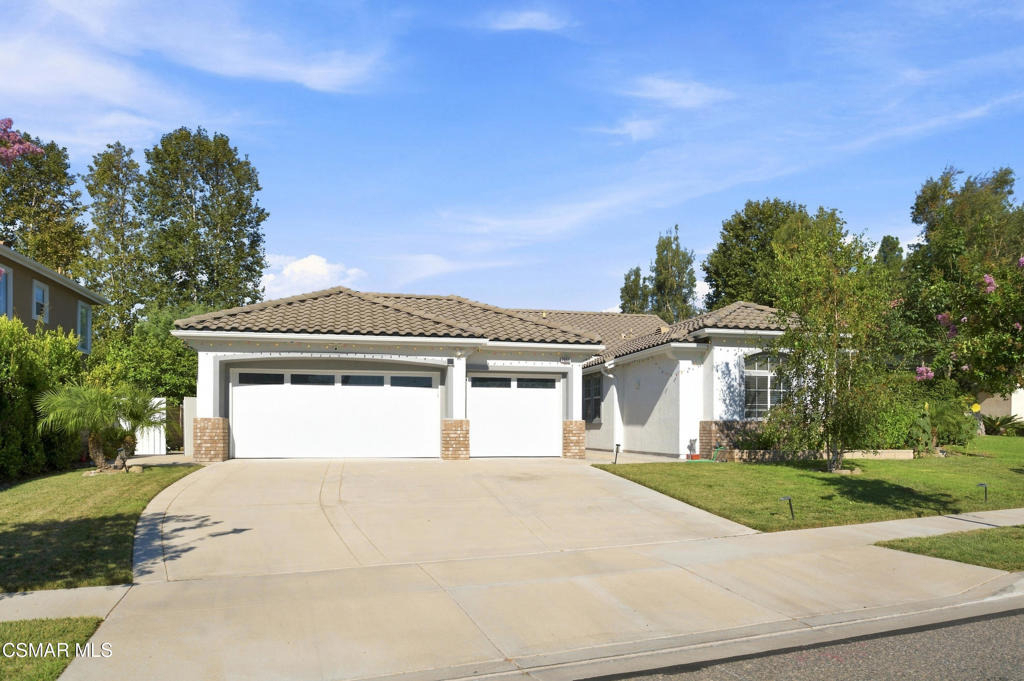2809 Cimmaron Avenue - Photo 1
