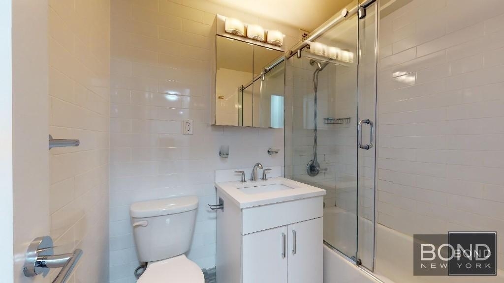 East 69th Street - Photo 5