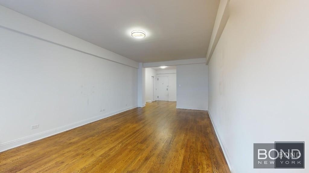 East 69th Street - Photo 2
