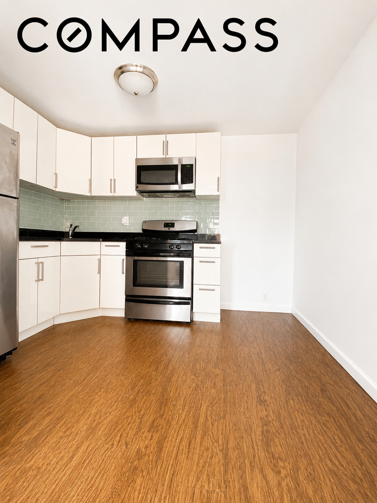 Huntington Street - Photo 7