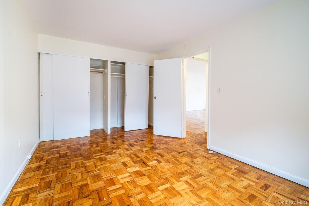 838 Pelhamdale Road - Photo 9