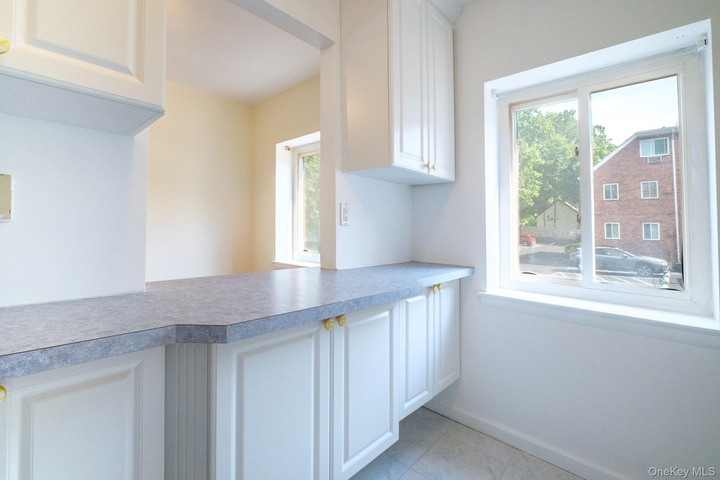 838 Pelhamdale Road - Photo 7
