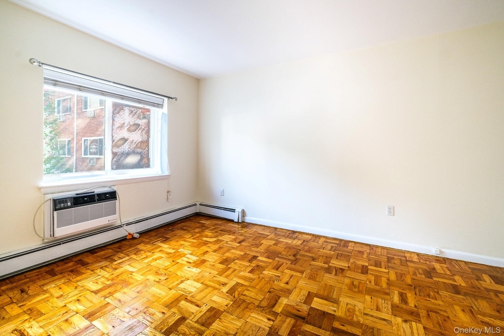 838 Pelhamdale Road - Photo 10