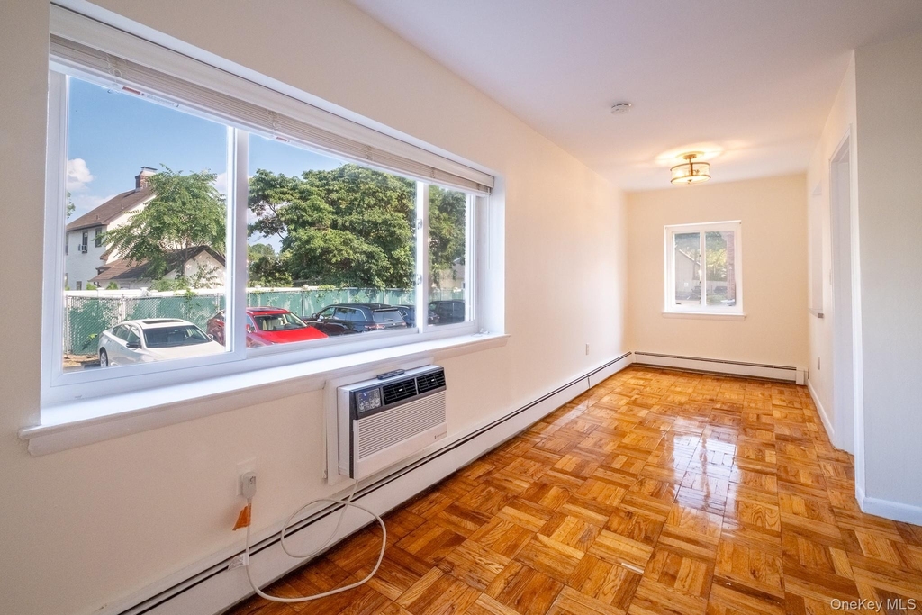 838 Pelhamdale Road - Photo 4