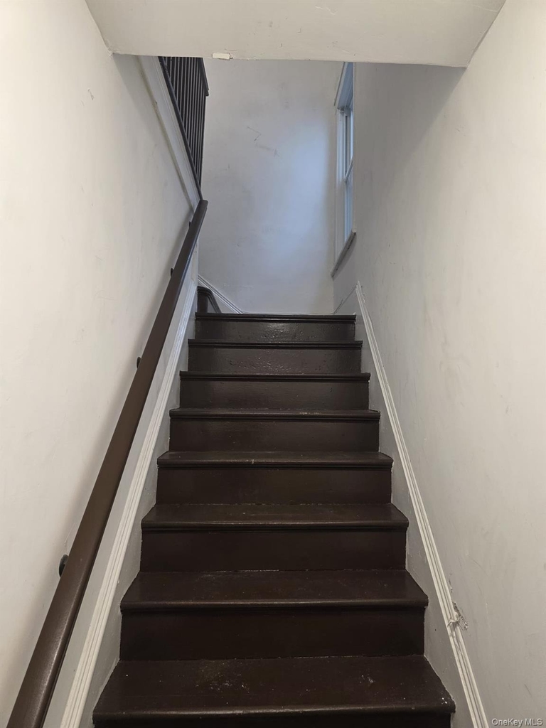 420 Bedford Avenue - Photo 2