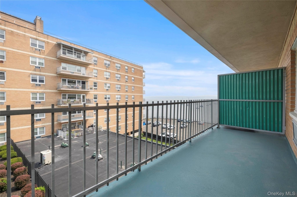 101 Gedney Street - Photo 8
