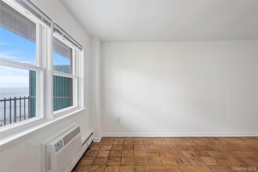 101 Gedney Street - Photo 5