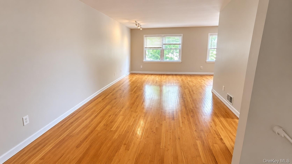 1533 208th Street - Photo 5