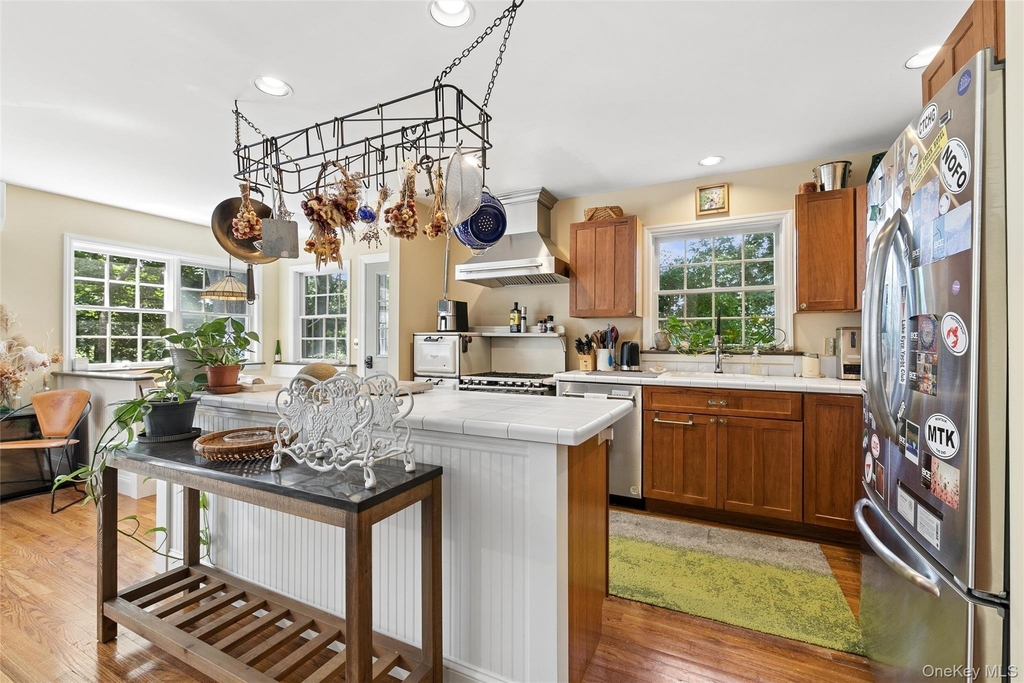 1020 Monsell Lane - Photo 13