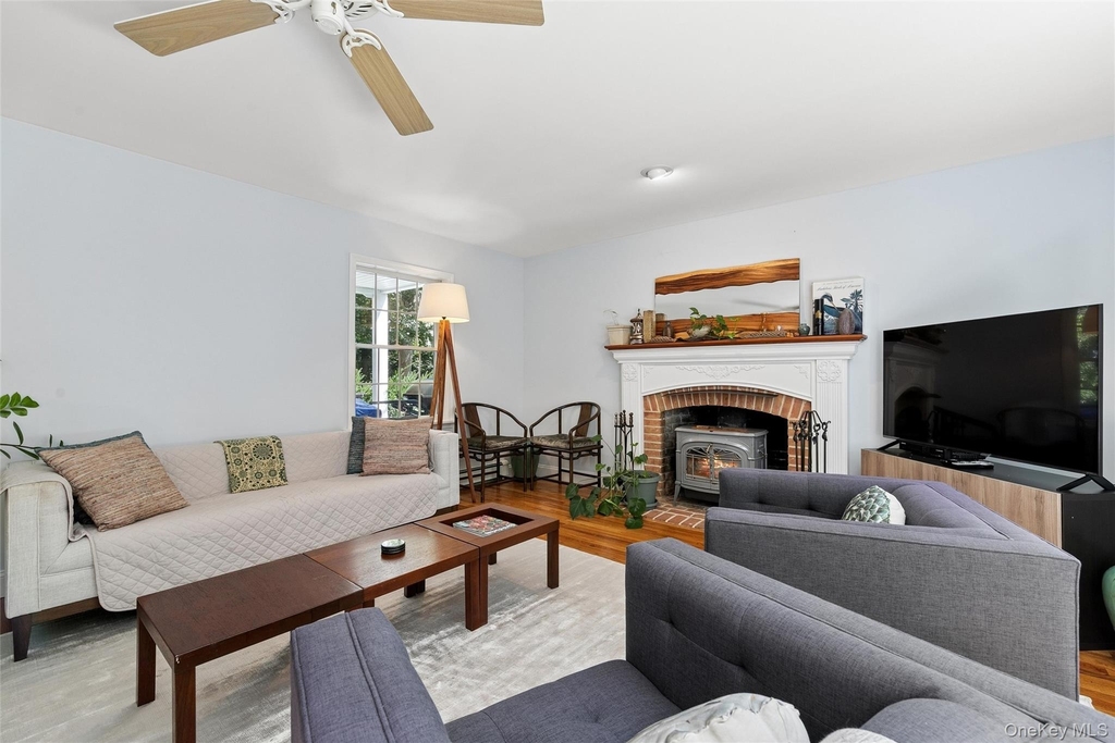 1020 Monsell Lane - Photo 5