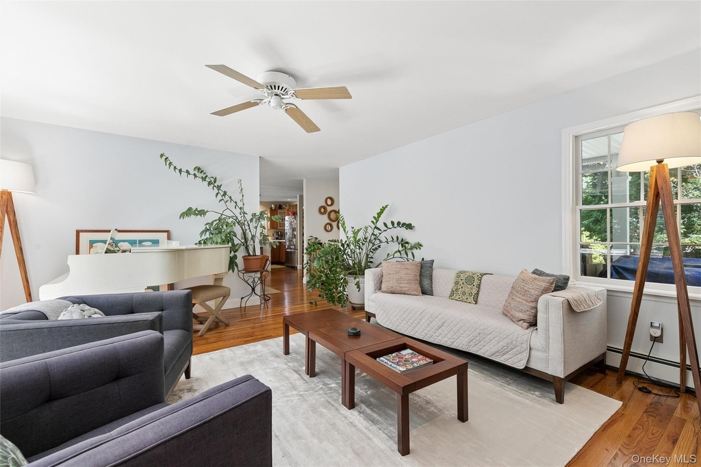 1020 Monsell Lane - Photo 6