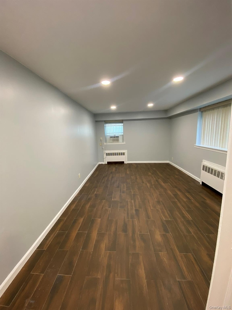 16 Frank Avenue - Photo 3
