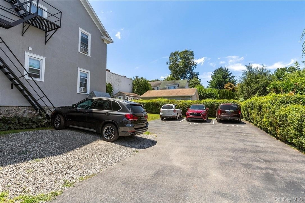 56 Maple Avenue - Photo 6