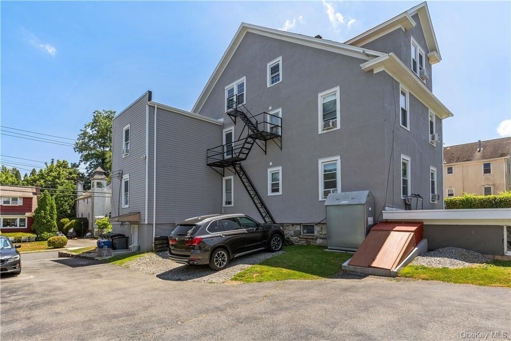 56 Maple Avenue - Photo 5