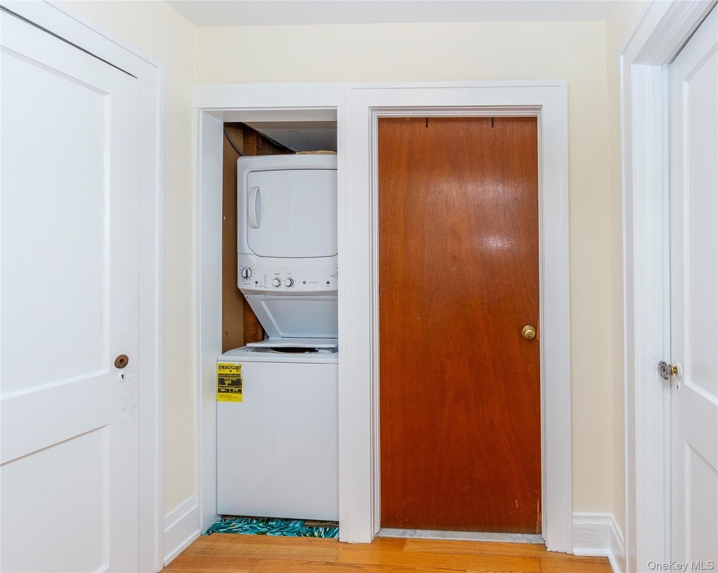 140 E Main Street - Photo 21