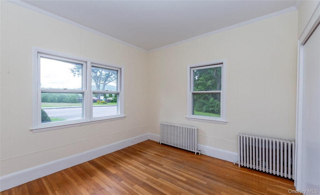 140 E Main Street - Photo 5