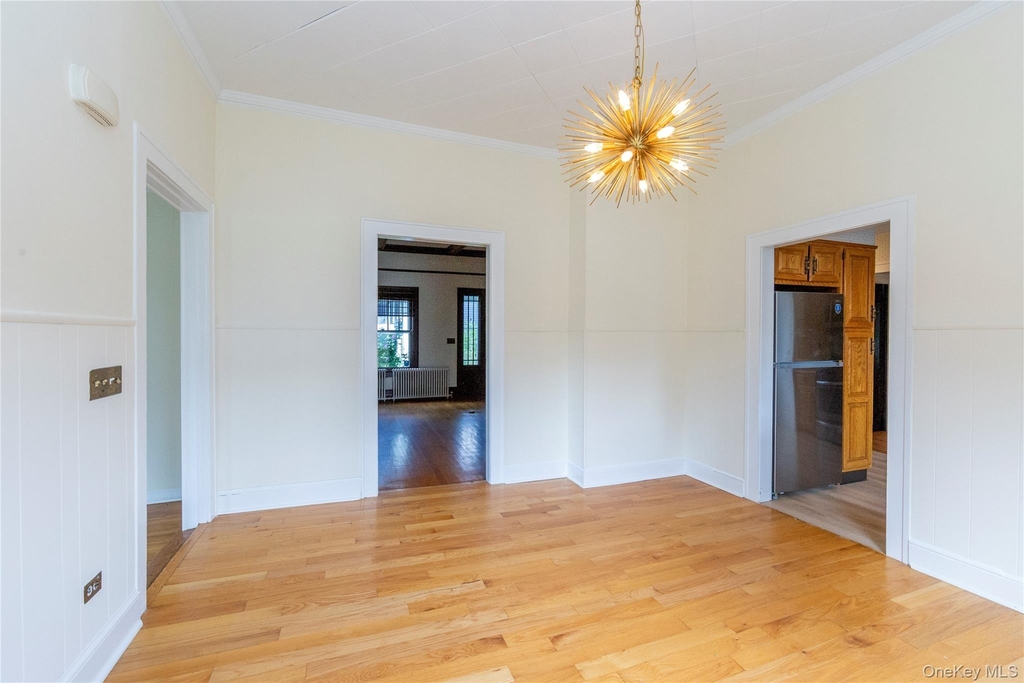 140 E Main Street - Photo 7