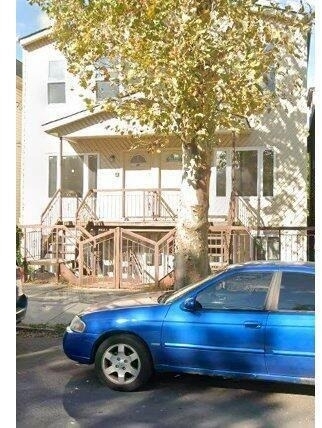 661 Catherine Street - Photo 0