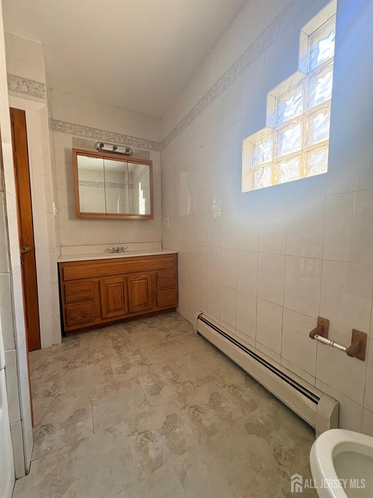 661 Catherine Street - Photo 6
