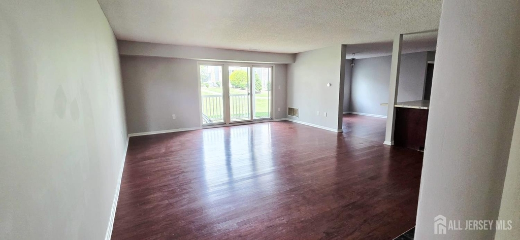 8207 Tamarron Drive - Photo 3