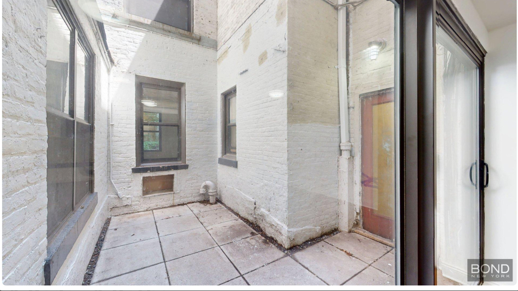  East 72nd Street - Photo 4