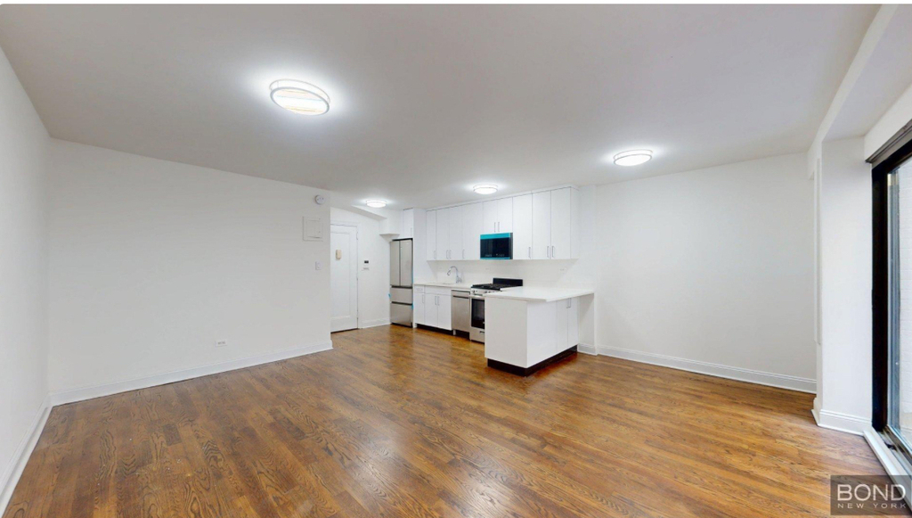  East 72nd Street - Photo 1