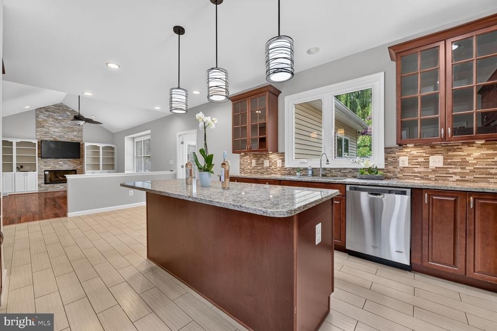 43602 Millay Court - Photo 8