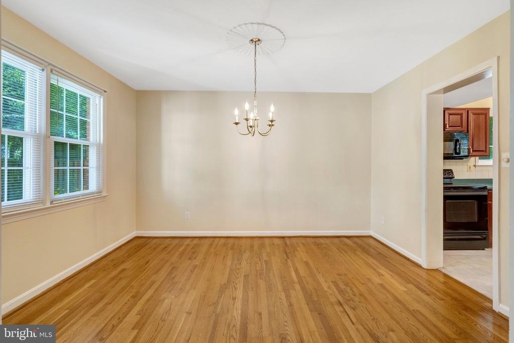 8916 Braeburn Drive - Photo 11