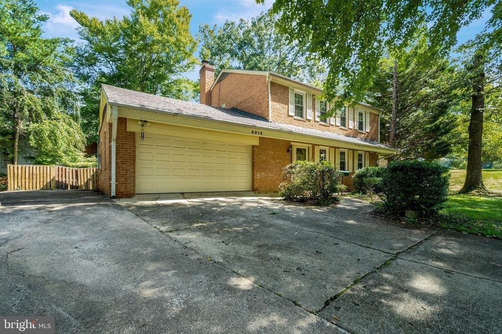 8916 Braeburn Drive - Photo 60