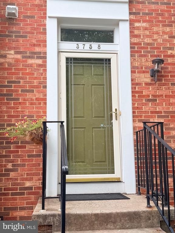 3758 Mazewood Lane - Photo 2