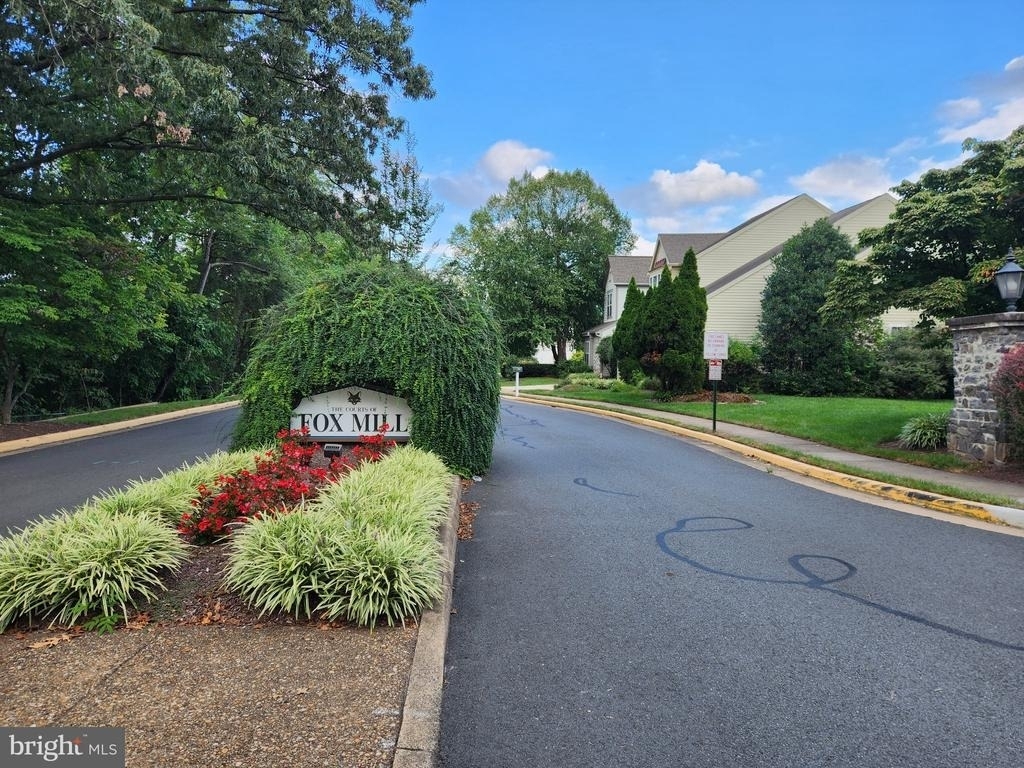 12525 Fox View Way - Photo 0