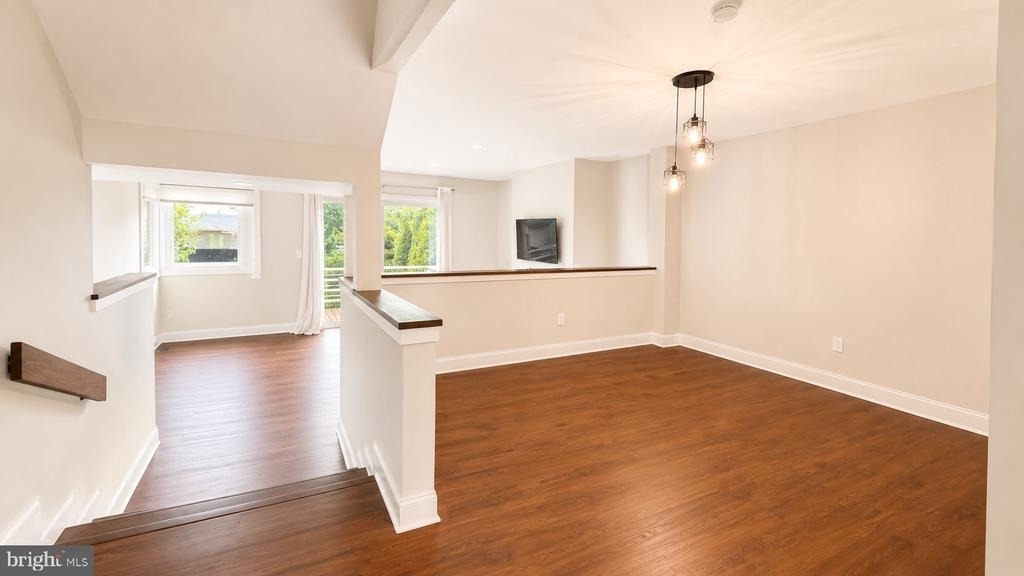 1959 Lakeport Way - Photo 6