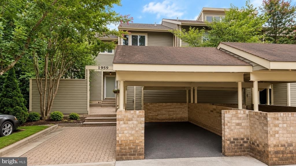 1959 Lakeport Way - Photo 2