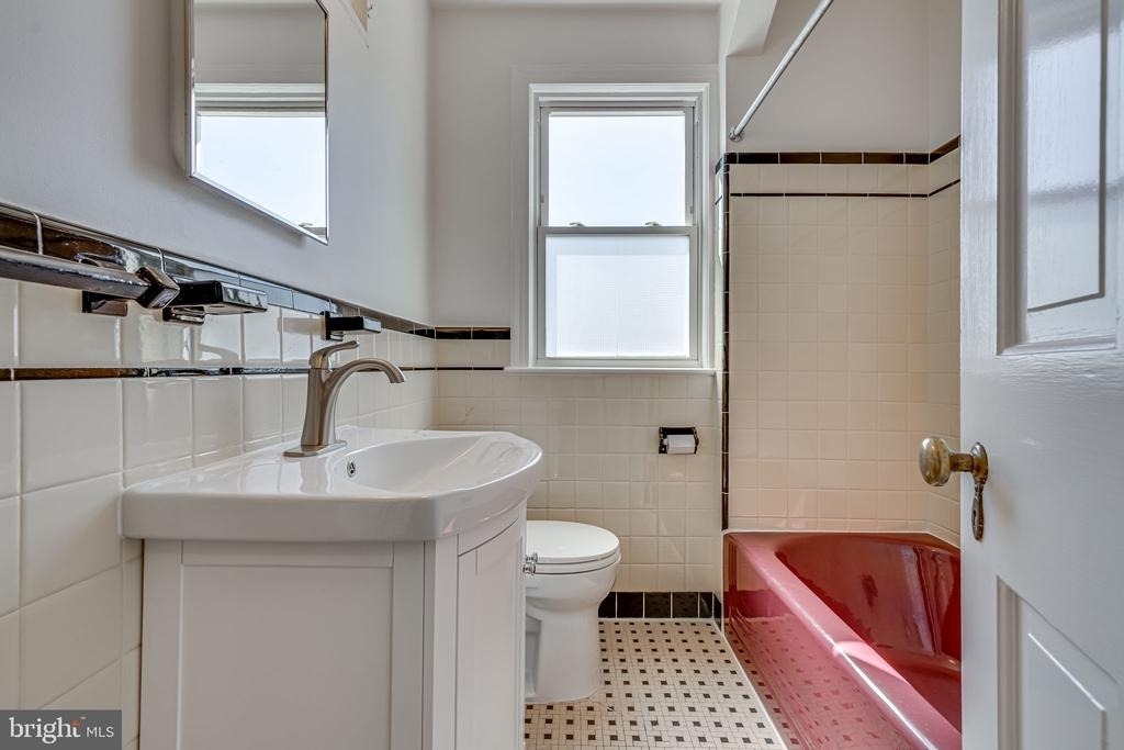 425 E Luray Avenue - Photo 17