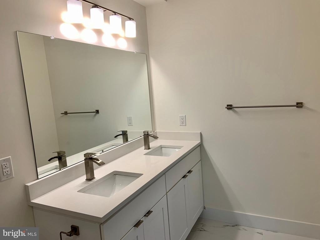 1824 Ridge Avenue - Photo 8