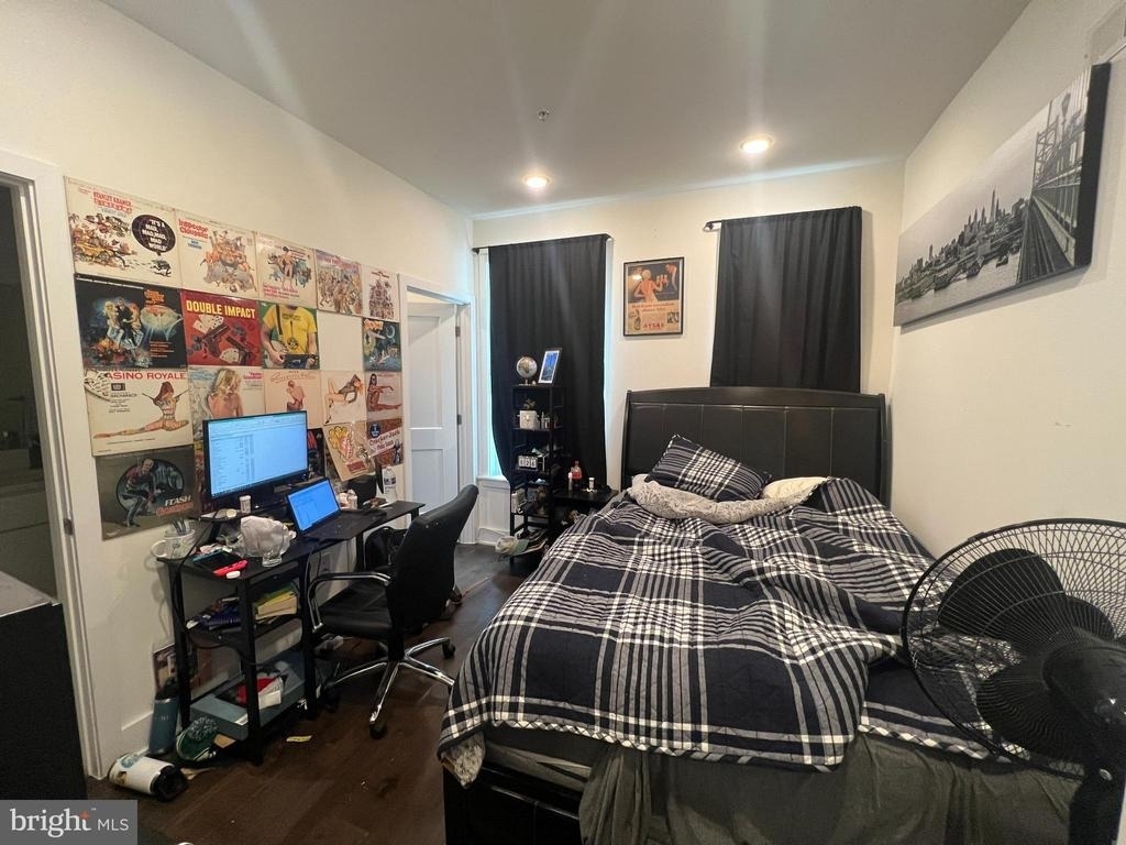 1824 Ridge Avenue - Photo 16