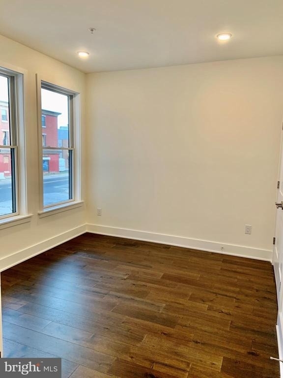 1824 Ridge Avenue - Photo 9