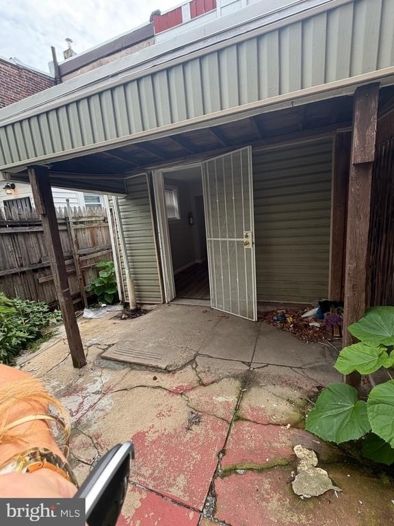 2528 Collins Street - Photo 3