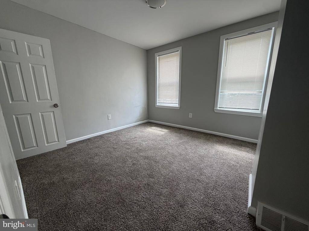 2528 Collins Street - Photo 4