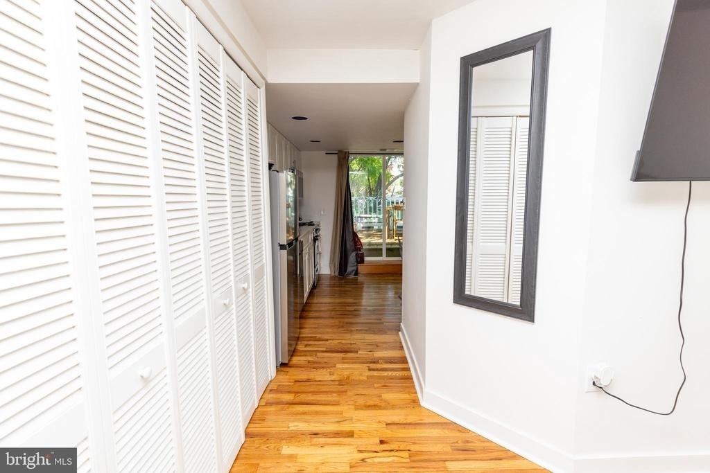 1915 Pemberton Street - Photo 4