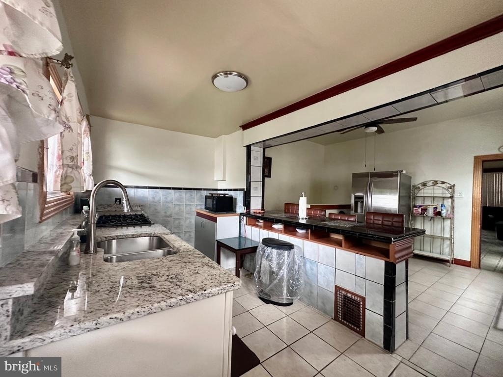 134 E Eleanor Street - Photo 4