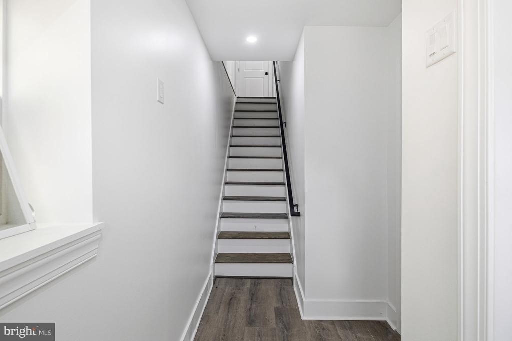 2370 Randolph Street - Photo 4