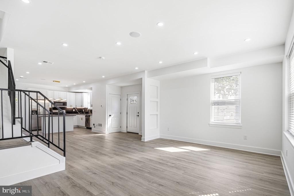 2370 Randolph Street - Photo 16
