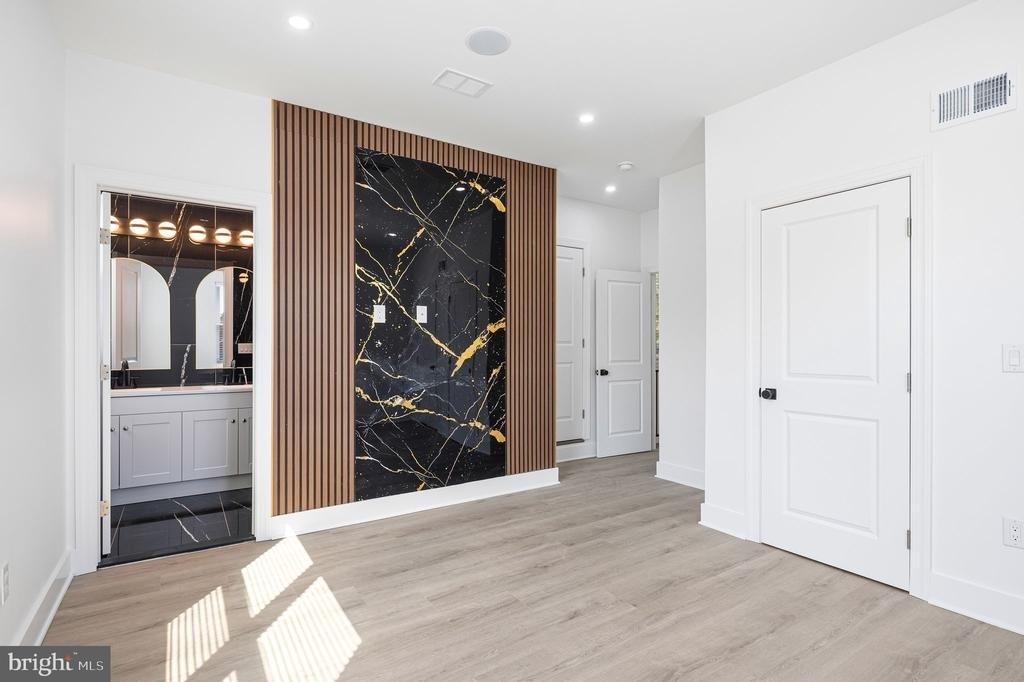 2370 Randolph Street - Photo 28
