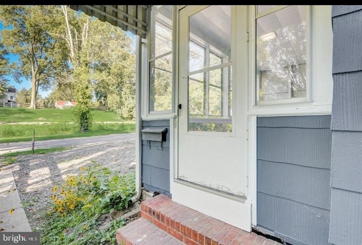 46 N Edgewater Avenue - Photo 5